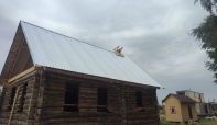 Кровельные работы под ключ с врезкой потолочных балок и настилом полов